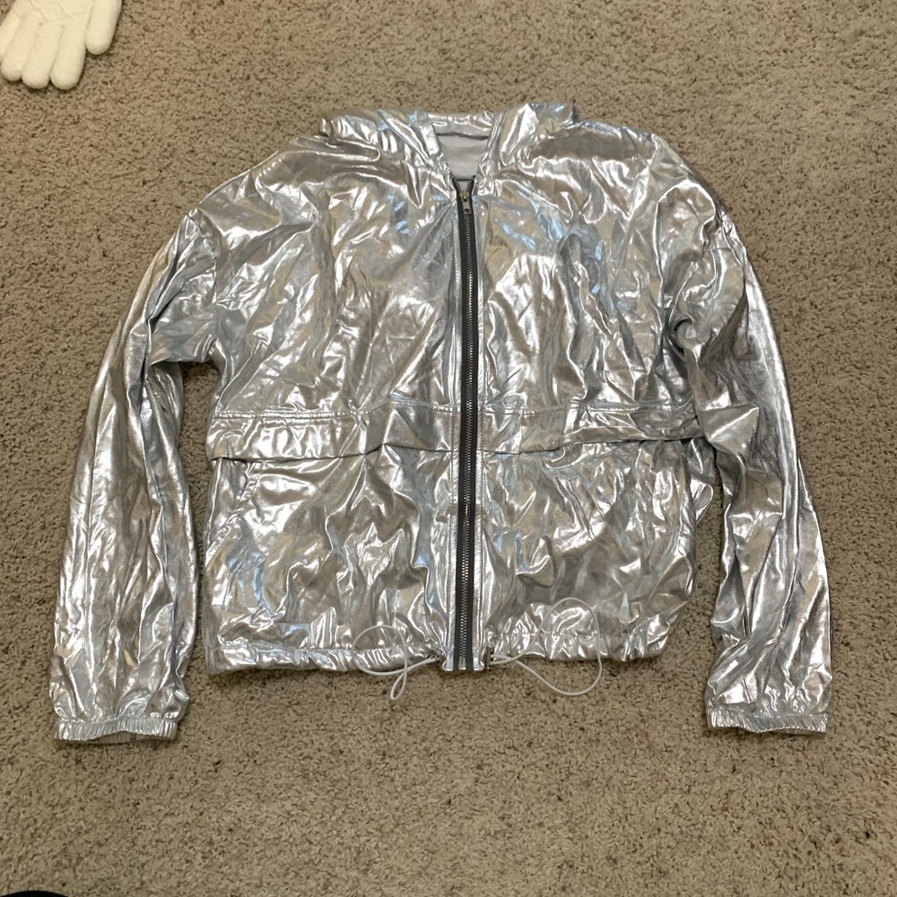 Holographic / silver jacket